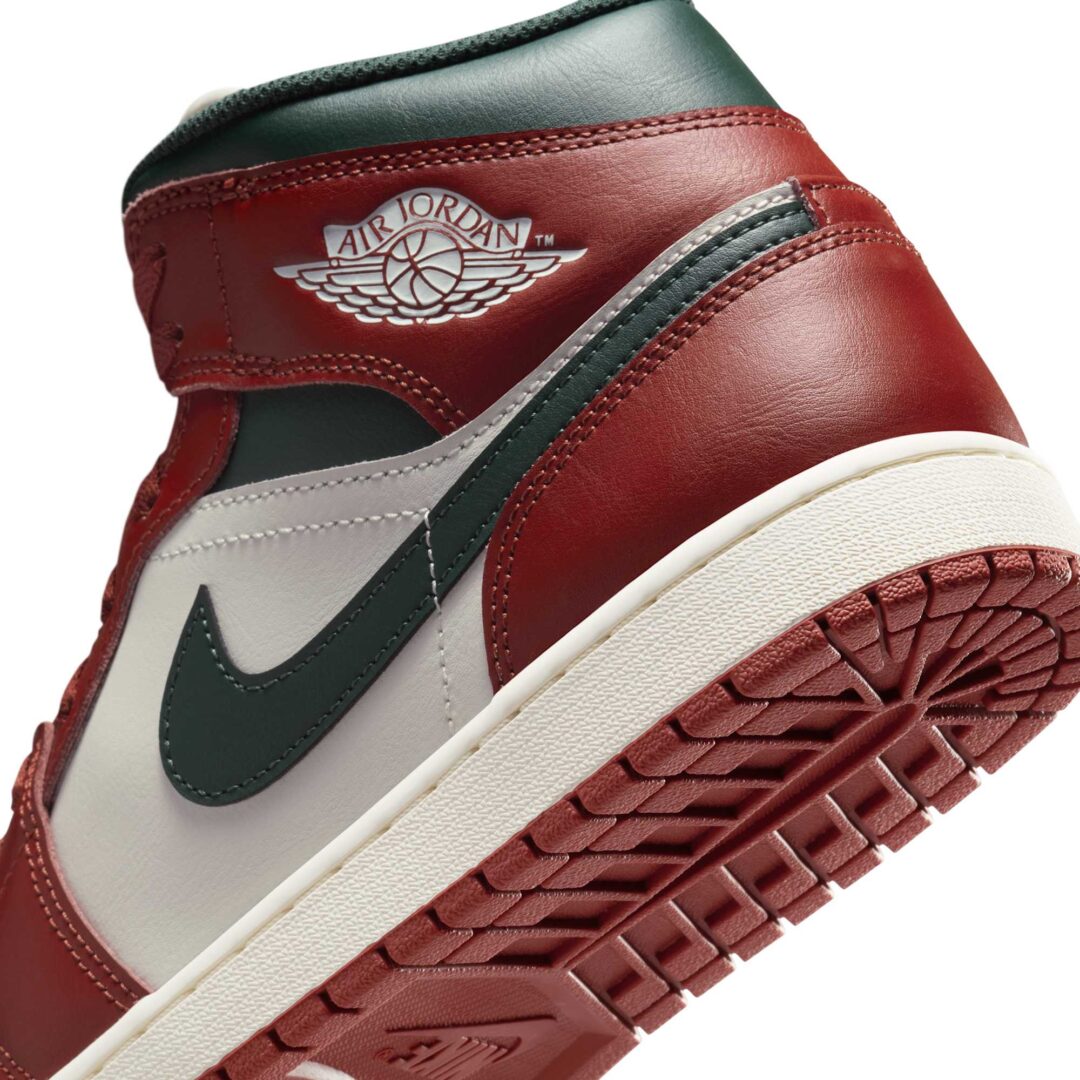 【2025年 発売予定】NIKE AIR JORDAN 1 MID “Redstone/Midnight Green” (ナイキ エア ジョーダン 1 ミッド “レッドストーン/ミッドナイトグリーン”) [DQ8426-105]