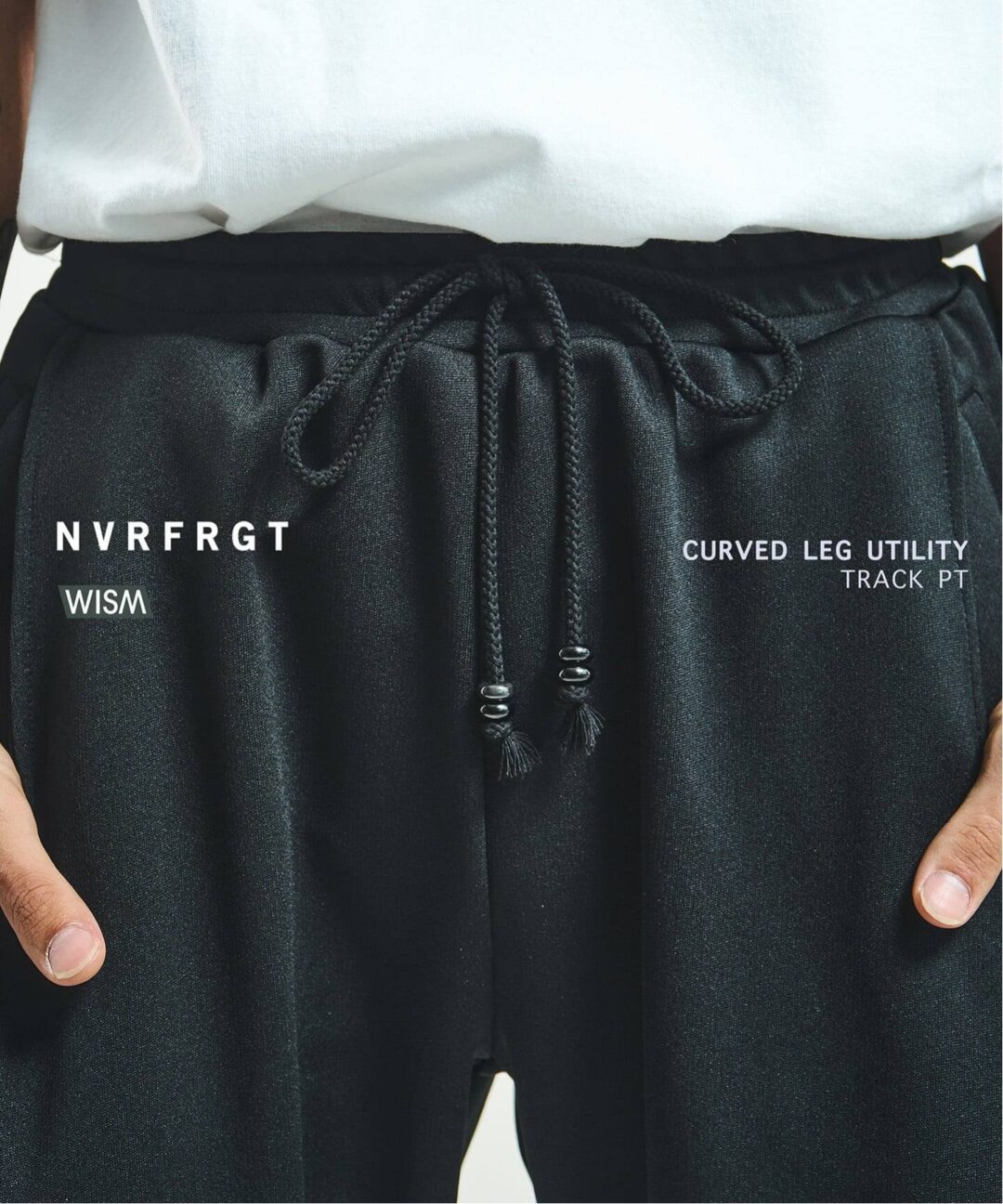 NVRFRGT × WISM 2025 FW 別注 “CURVED LEG UTILITY TRACK PT”が発売 (ネヴァーフォーゲット ウィズム)