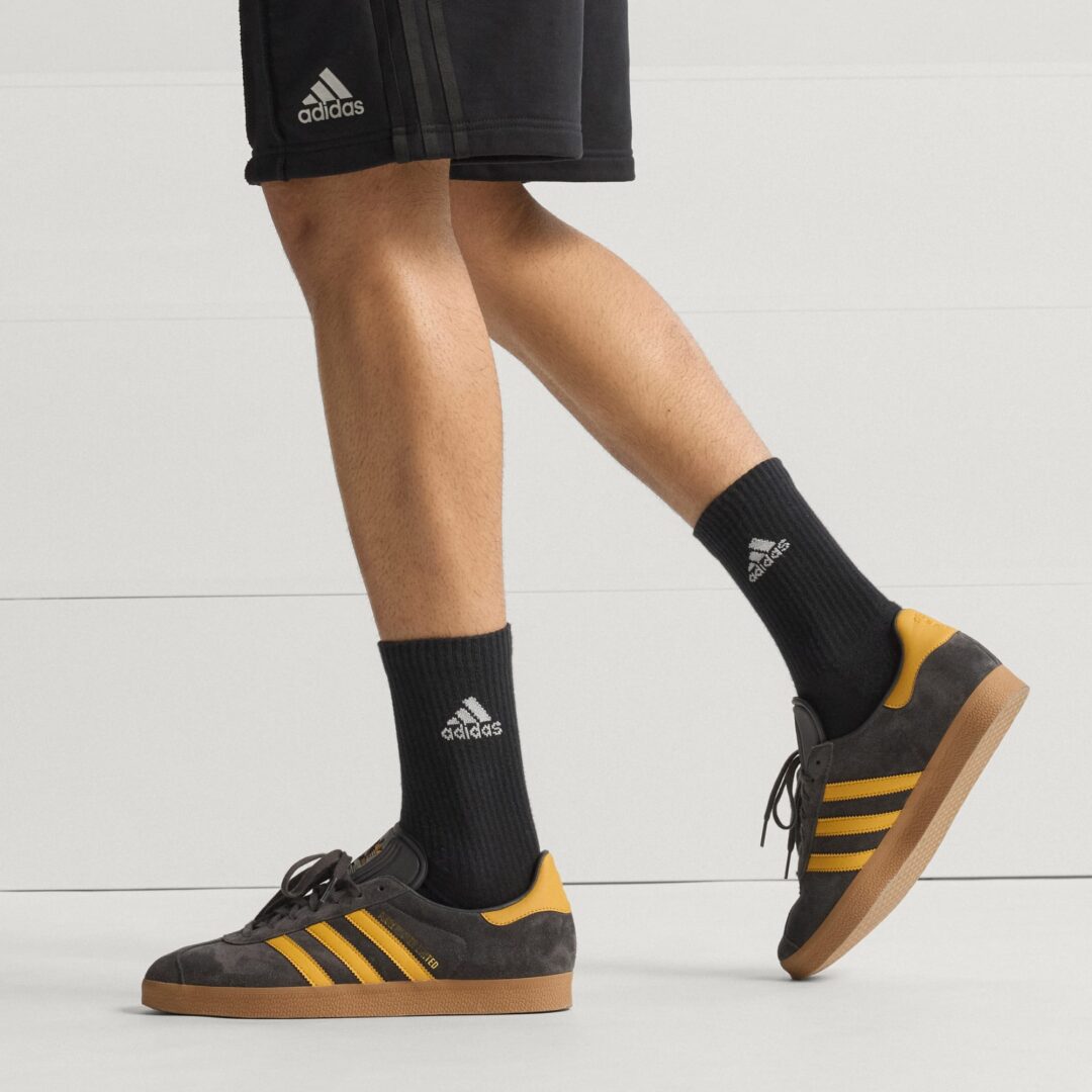 【2025年 8/8 発売予定】Manchester United × adidas Originals GAZELLE “2025-2026 Third Jersey” (マンチェスター・ユナイテッド アディダス オリジナルス サンバ “サードジャージ”) [JR1410]