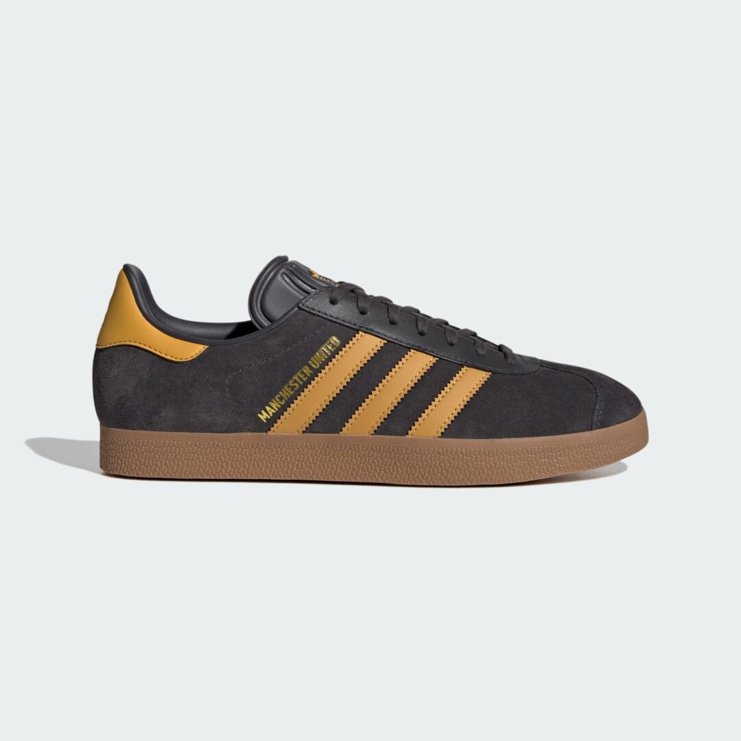 【2025年 8/8 発売予定】Manchester United × adidas Originals GAZELLE “2025-2026 Third Jersey” (マンチェスター・ユナイテッド アディダス オリジナルス サンバ “サードジャージ”) [JR1410]