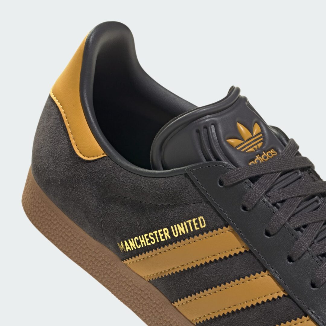 【2025年 8/8 発売予定】Manchester United × adidas Originals GAZELLE “2025-2026 Third Jersey” (マンチェスター・ユナイテッド アディダス オリジナルス サンバ “サードジャージ”) [JR1410]