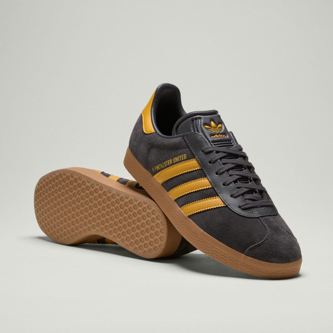 【2025年 8/8 発売予定】Manchester United × adidas Originals GAZELLE “2025-2026 Third Jersey” (マンチェスター・ユナイテッド アディダス オリジナルス サンバ “サードジャージ”) [JR1410]