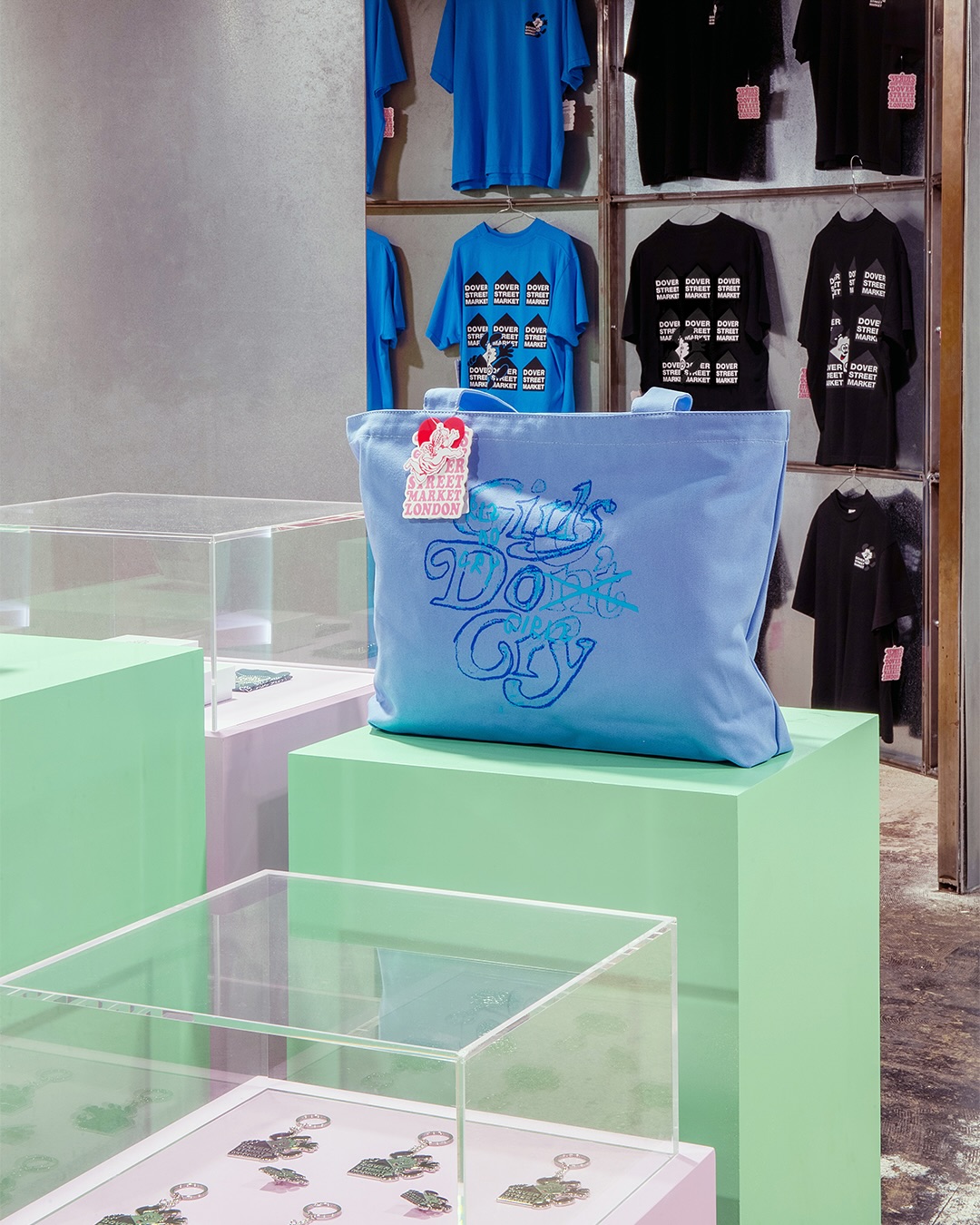 DOVER STREET MARKETにてVERDY’S GIFT SHOPが2025年 8/8 & 8/11 登場 (ドーバーストリートマーケット ヴェルディ ギフトショップ ガールズ ドント クライ ウェイステッド ユース)