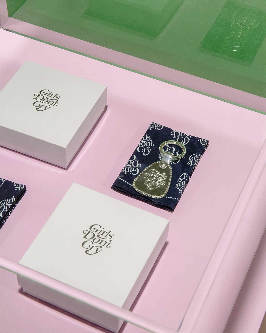 DOVER STREET MARKETにてVERDY’S GIFT SHOPが2025年 8/8 & 8/11 登場 (ドーバーストリートマーケット ヴェルディ ギフトショップ ガールズ ドント クライ ウェイステッド ユース)