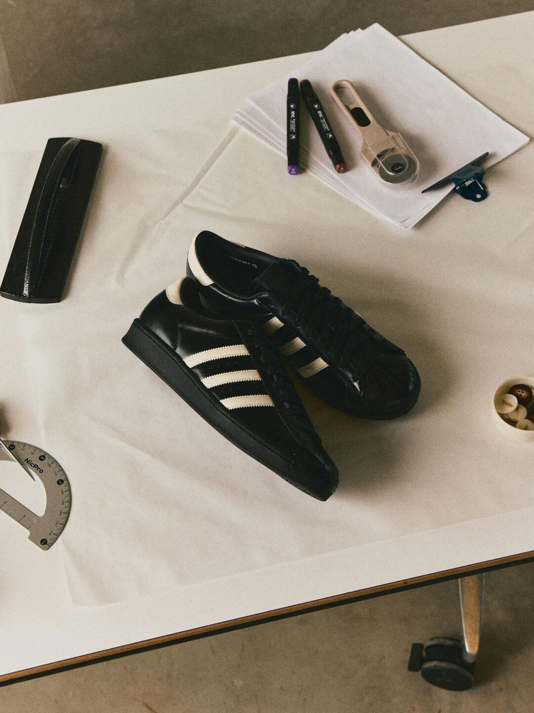 【2025年 秋 発売予定】KITH × adidas Originals SUPERSTAR “Black Tie 2.0” (キス アディダス オリジナルス スーパースター “ブラックタイ”)
