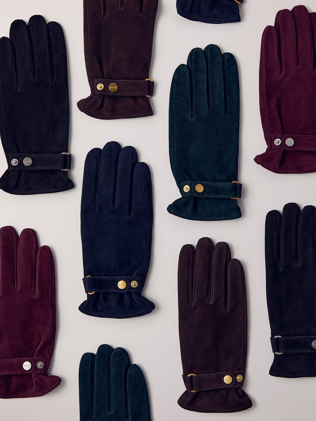 【Kith Suede Monogram】MONDAY PROGRAMが国内 2025年 8/18 発売 (キス マンデー プログラム)
