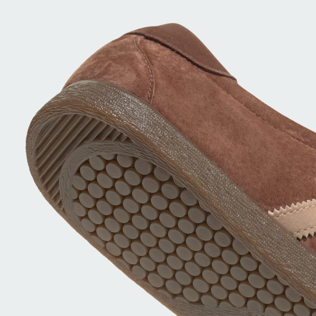 【2025年 9/12 発売】adidas Originals for FREAK’S STORE TOBACCO “Preloved Brown/Magic Beige/Gum” (アディダス オリジナルス フリークスストア タバコ “ブラウン/ベージュ/ガム”) [HQ9178]
