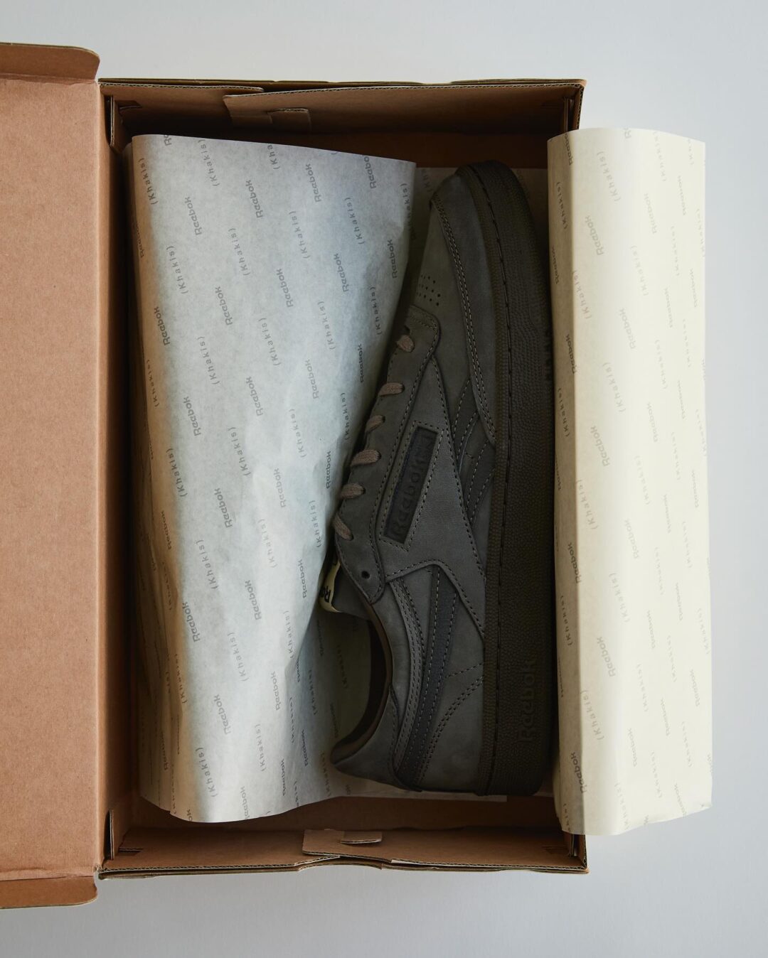 【2025年 9/12 発売】Reebok x Khakis “Street Smarts” (リーボック カーキス)