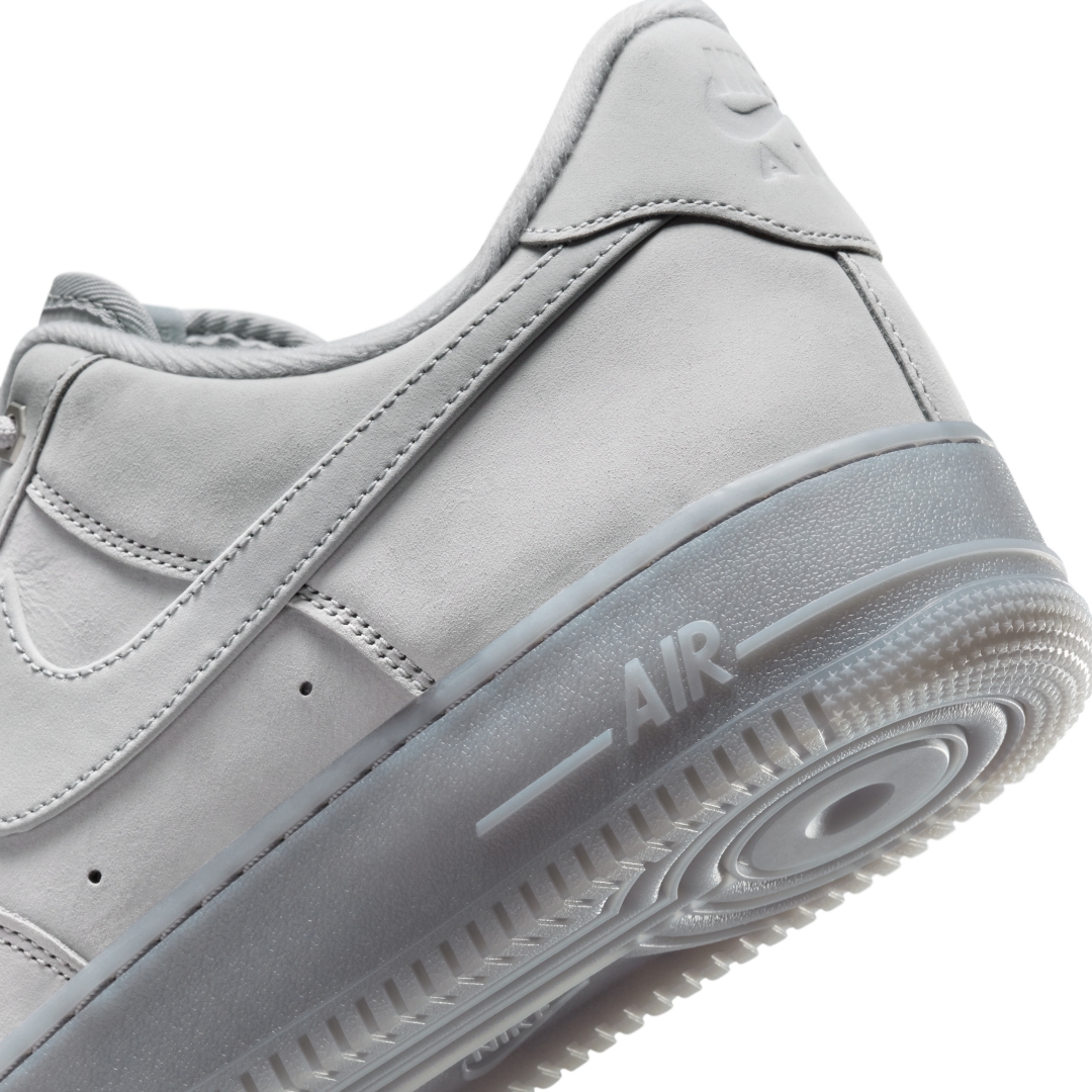 【2025年 発売】NIKE AIR FORCE 1 LOW 07 “Wolf Grey Nubuck” (ナイキ エア フォース 1 ロー “ウルフグレーヌバック”) [CJ9179-002]