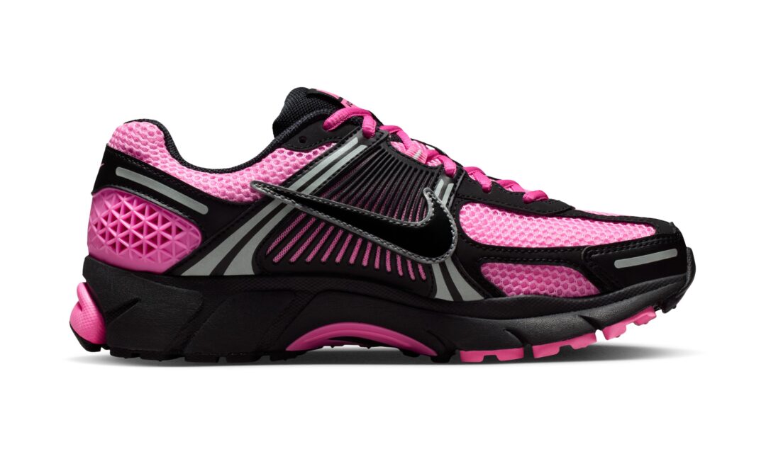 【2025年 発売予定】NIKE ZOOM VOMERO 5 “Pink Spell/Metallic Platinum” (ナイキ ズーム ボメロ 5 “ピンクスペル/メタリックプラチナム”) [FJ2028-601]