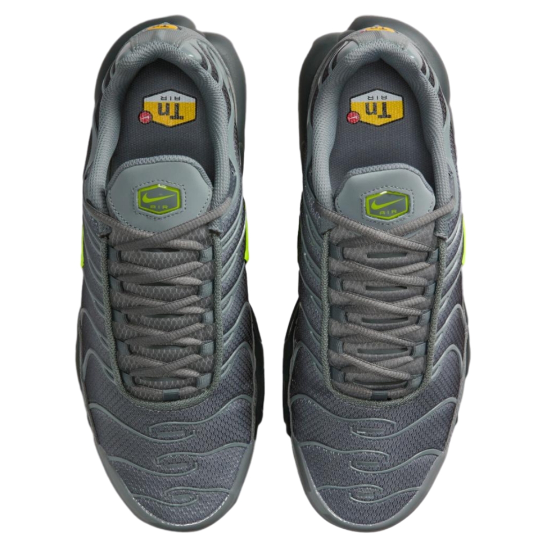 【国内 2025年 9/11 発売】NIKE AIR MAX PLUS “Smoke Grey/Volt” (ナイキ エア マックス プラス “スモークグレー/ボルト”) [DM0032-026]