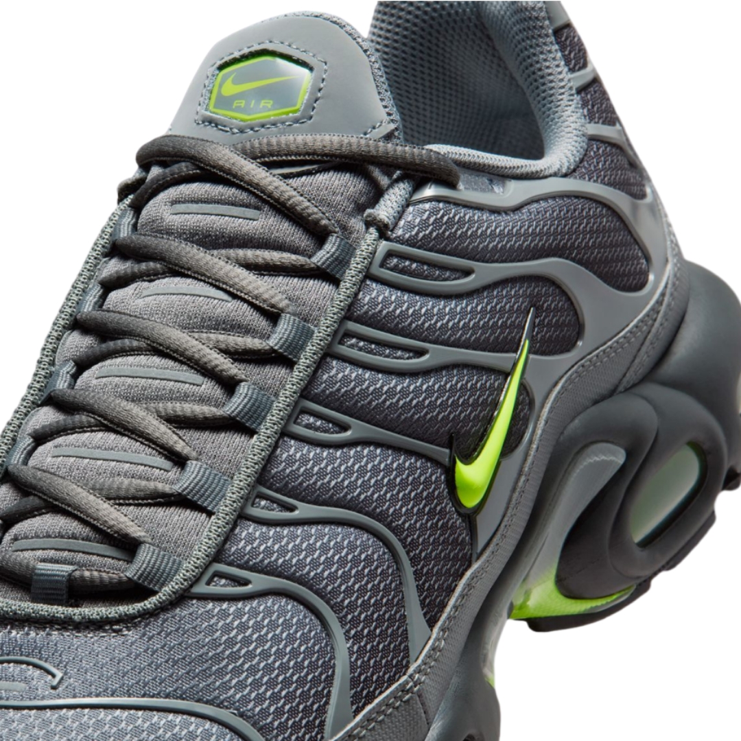 【国内 2025年 9/11 発売】NIKE AIR MAX PLUS “Smoke Grey/Volt” (ナイキ エア マックス プラス “スモークグレー/ボルト”) [DM0032-026]