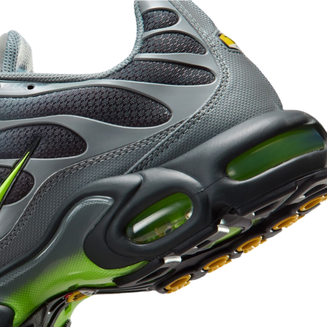 【国内 2025年 9/11 発売】NIKE AIR MAX PLUS “Smoke Grey/Volt” (ナイキ エア マックス プラス “スモークグレー/ボルト”) [DM0032-026]