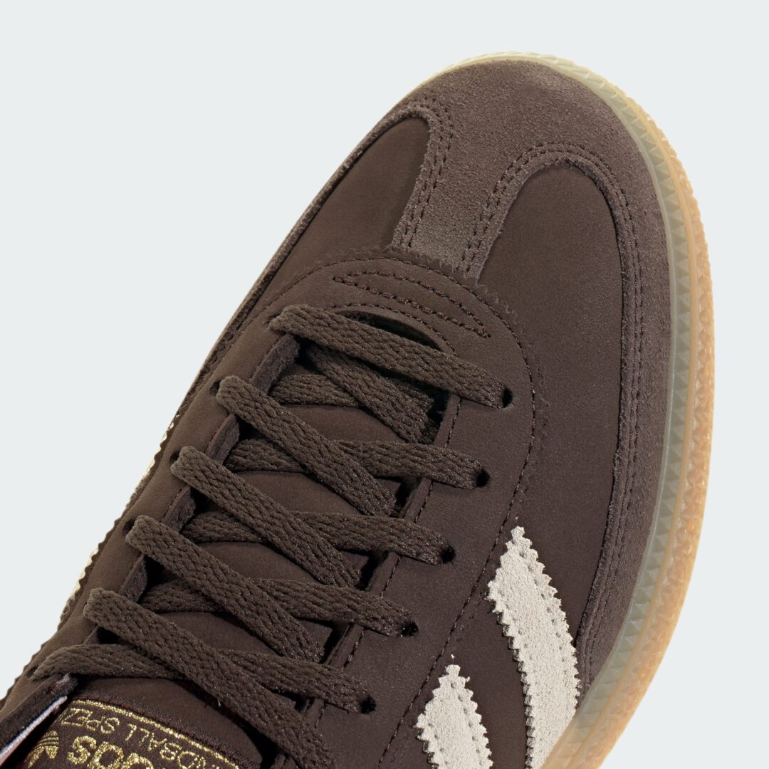 【2025年 9/26 発売】adidas Originals HANDBALL SPEZIAL “Dark Brown/Alumina/Wonder Mauve” (アディダス オリジナルス ハンドボール スペツィアル “ブラウン/アルミナ/モーブ”) [JR0852]