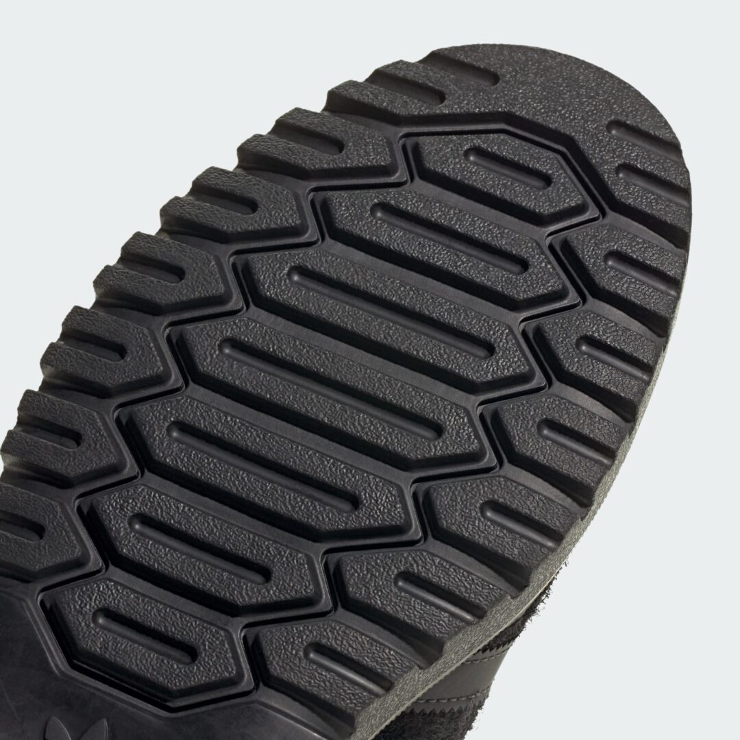 【2025年 9/26 発売】adidas Originals SAMBA “Winterized/Core Black/Carbon” (アディダス オリジナルス サンバ “ウィンタライズド/ブラック/カーボン”) [JR5704]