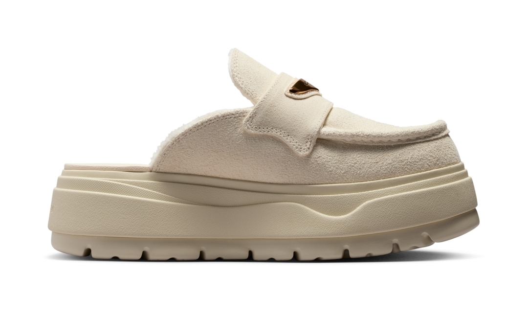 【2025年 9/27 発売】NIKE W AIR JORDAN Loafer Mule “Soft Pearl/Metallic Gold” (ナイキ エア ジョーダン ローファー ミュール “ソフトパール/メタリックゴールド”) [IM6663-071]