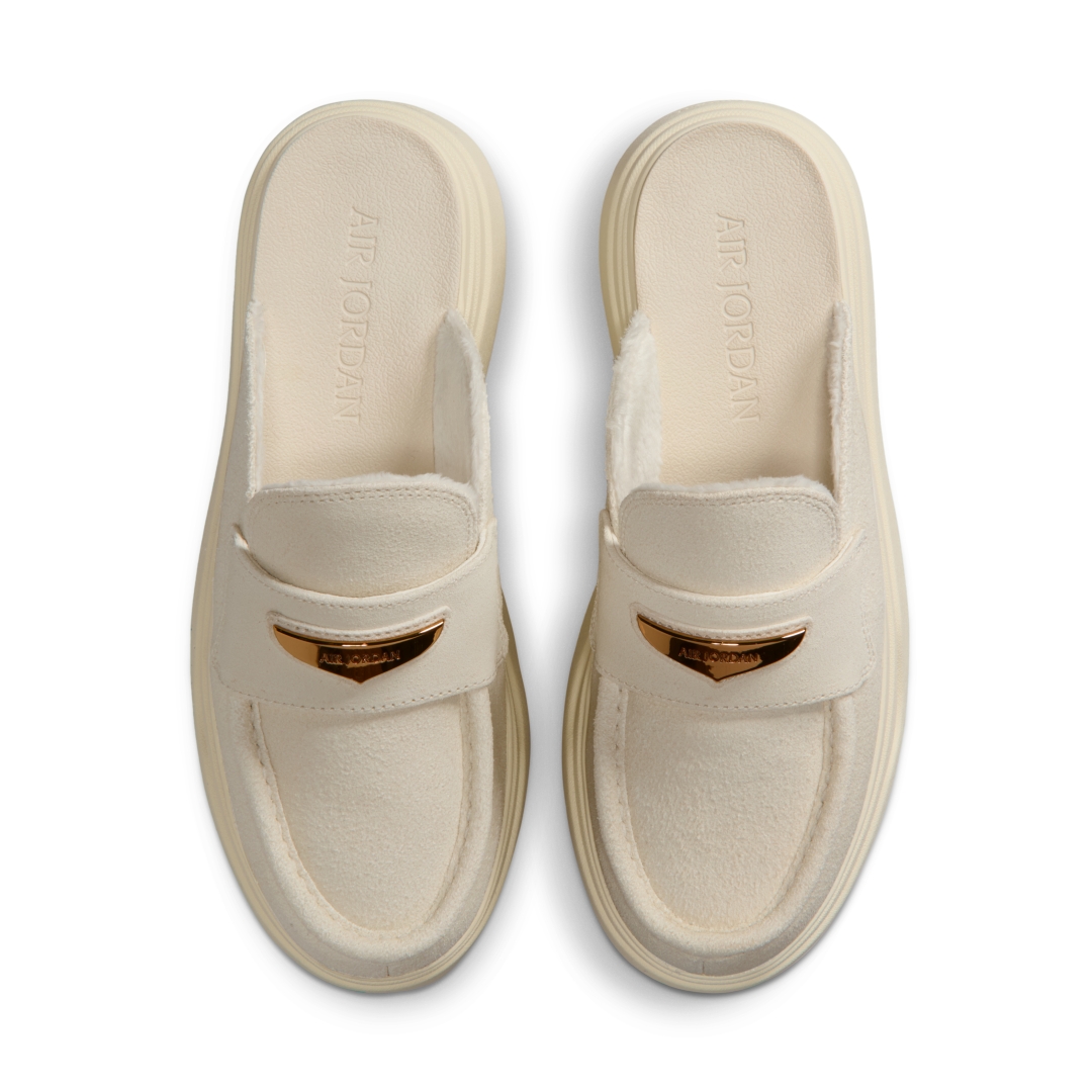 【2025年 9/27 発売】NIKE W AIR JORDAN Loafer Mule “Soft Pearl/Metallic Gold” (ナイキ エア ジョーダン ローファー ミュール “ソフトパール/メタリックゴールド”) [IM6663-071]