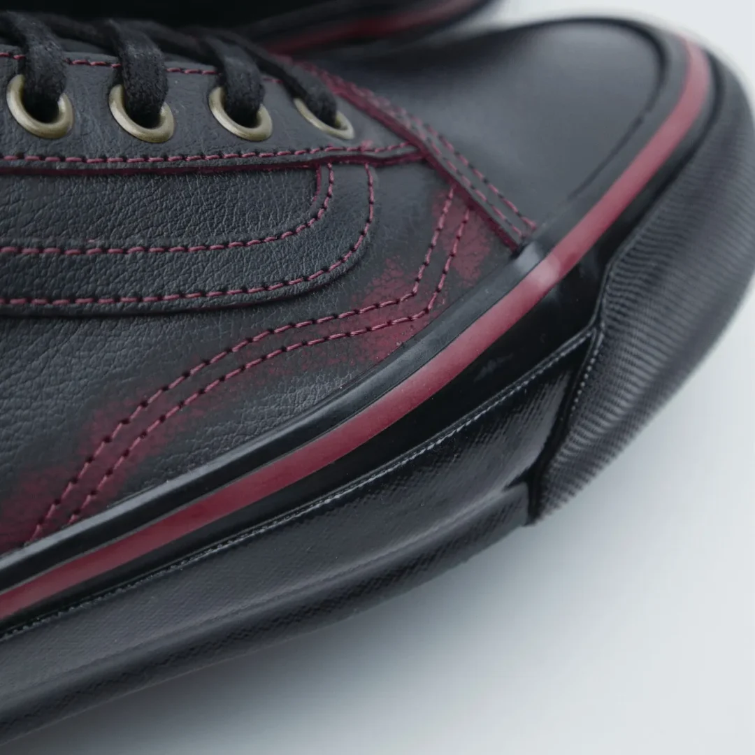 【2025年 9/5 発売】「Tania Cruz」デザインモデル VANS PREMIUM OLD SKOOL LEATHER (タニア・クルズ バンズ プレミアム オールドスクール レザー) [VN000EDAKRK]