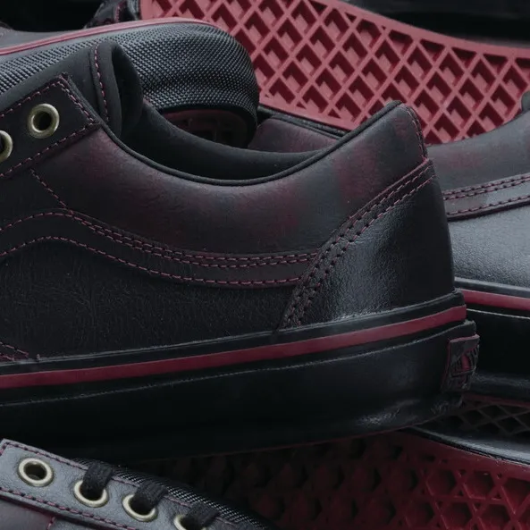 【2025年 9/5 発売】「Tania Cruz」デザインモデル VANS PREMIUM OLD SKOOL LEATHER (タニア・クルズ バンズ プレミアム オールドスクール レザー) [VN000EDAKRK]