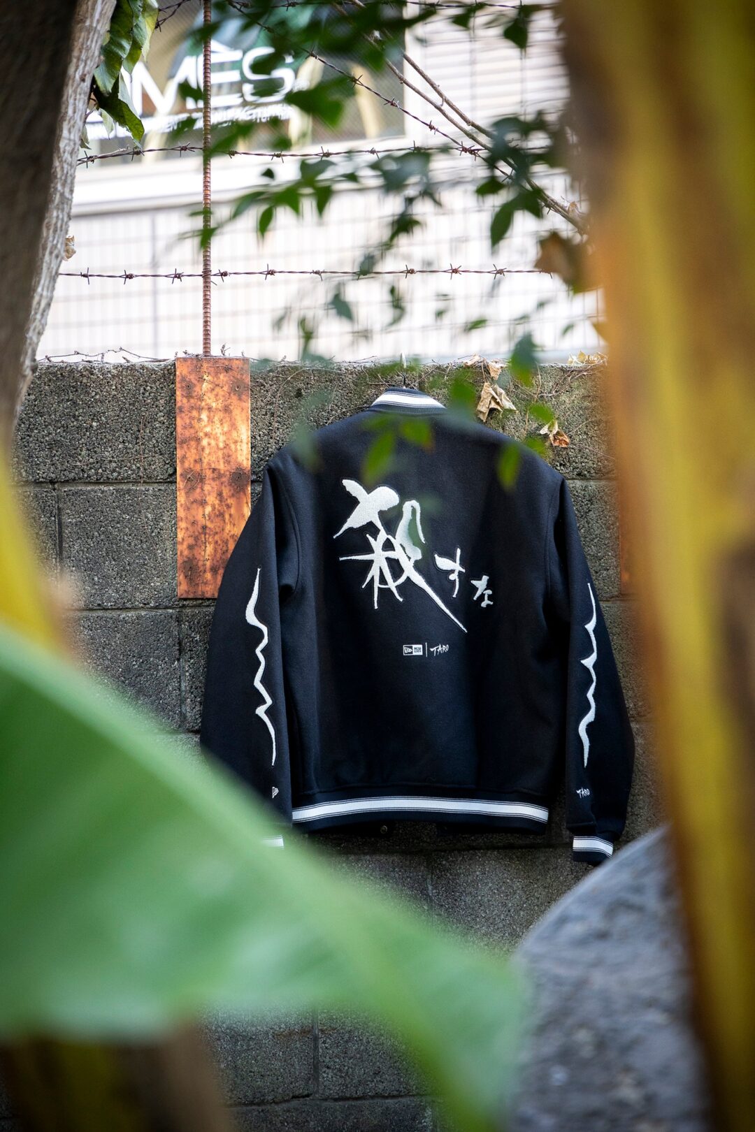 岡本太郎 × New Era コラボが2025年 10/9 発売 (Taro Okamoto ニューエラ)