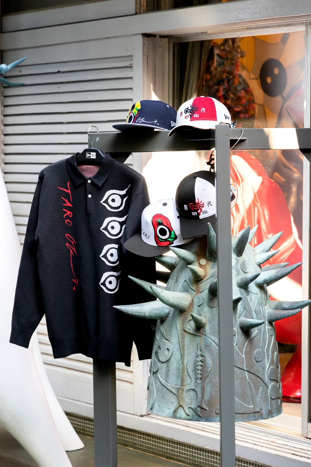 岡本太郎 × New Era コラボが2025年 10/9 発売 (Taro Okamoto ニューエラ)