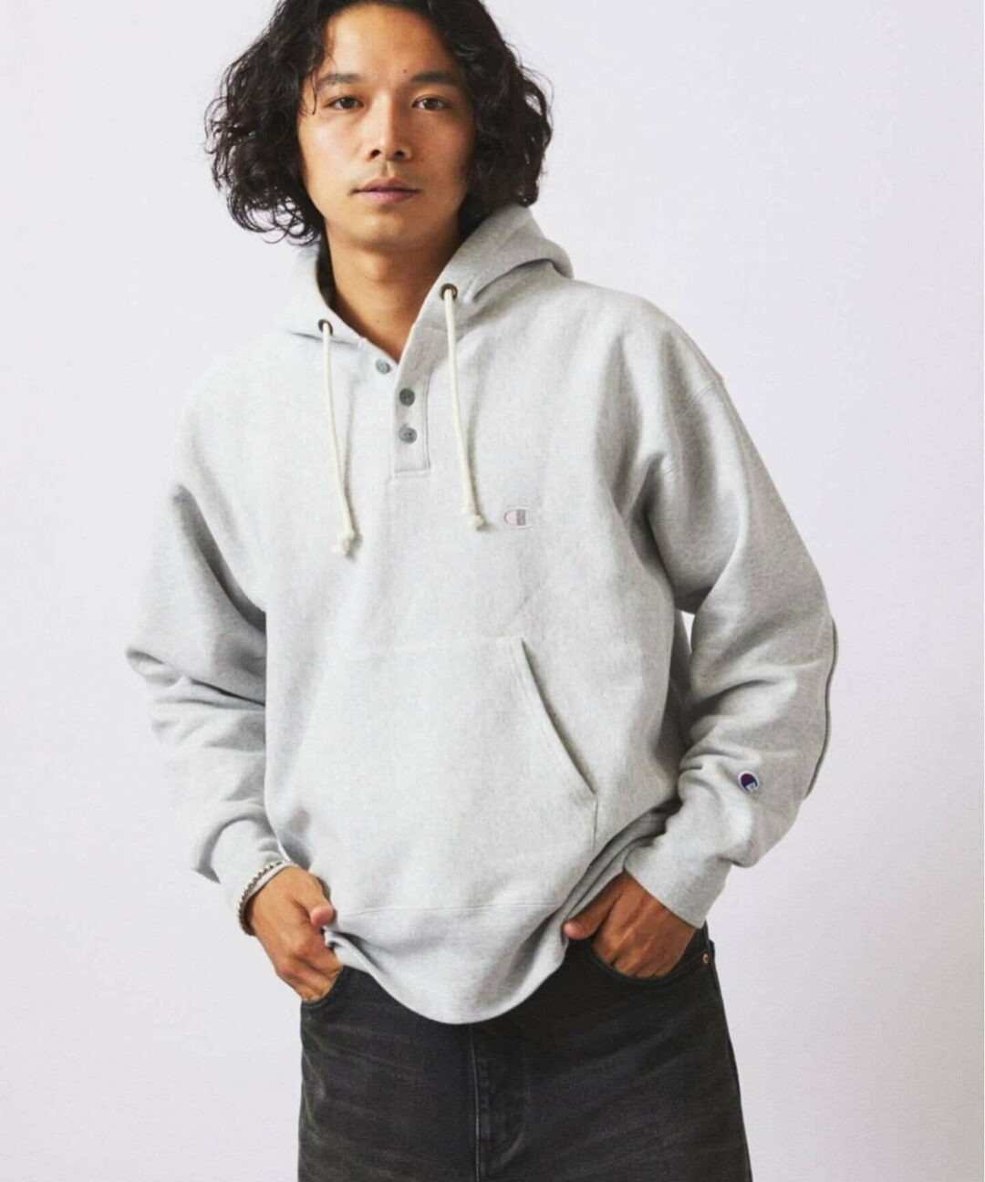 Champion × JOURNAL STANDARD relume 2025 FW 別注 R/W エルボーパッチ ヘンリーネックパーカーが11月下旬 発売 (チャンピオン ジャーナルスタンダード)