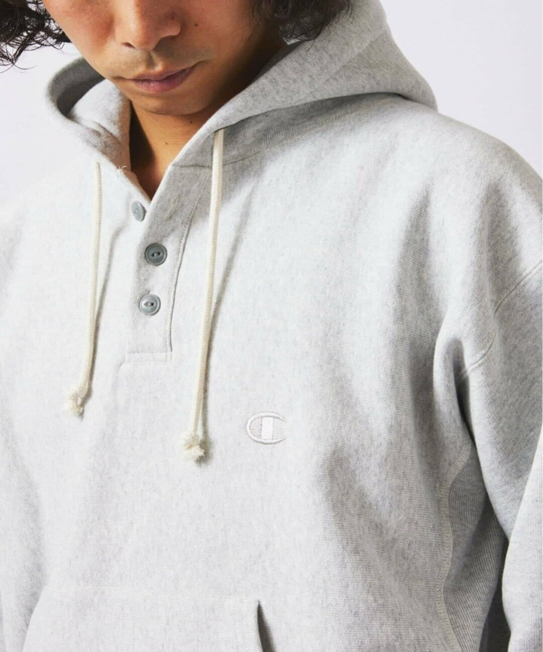 Champion × JOURNAL STANDARD relume 2025 FW 別注 R/W エルボーパッチ ヘンリーネックパーカーが11月下旬 発売 (チャンピオン ジャーナルスタンダード)