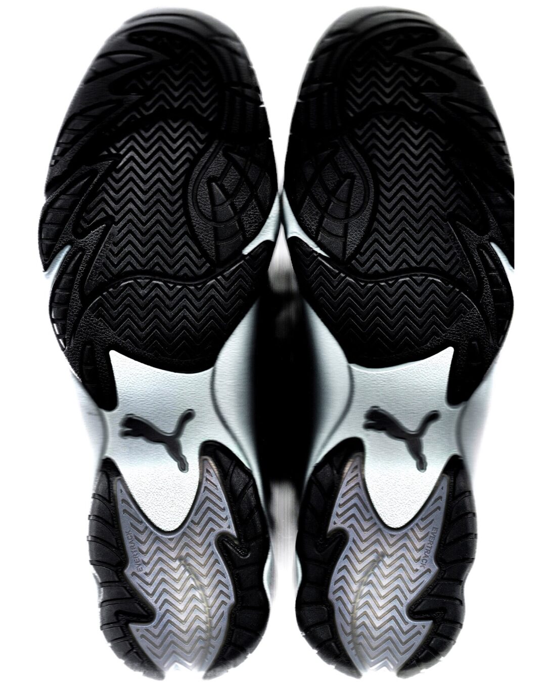 【2025年 9/27 発売】PUMA KING INDOOR × NVLCRK × atmos (プーマ キング インドア ニベルクラック アトモス) [404819-01]