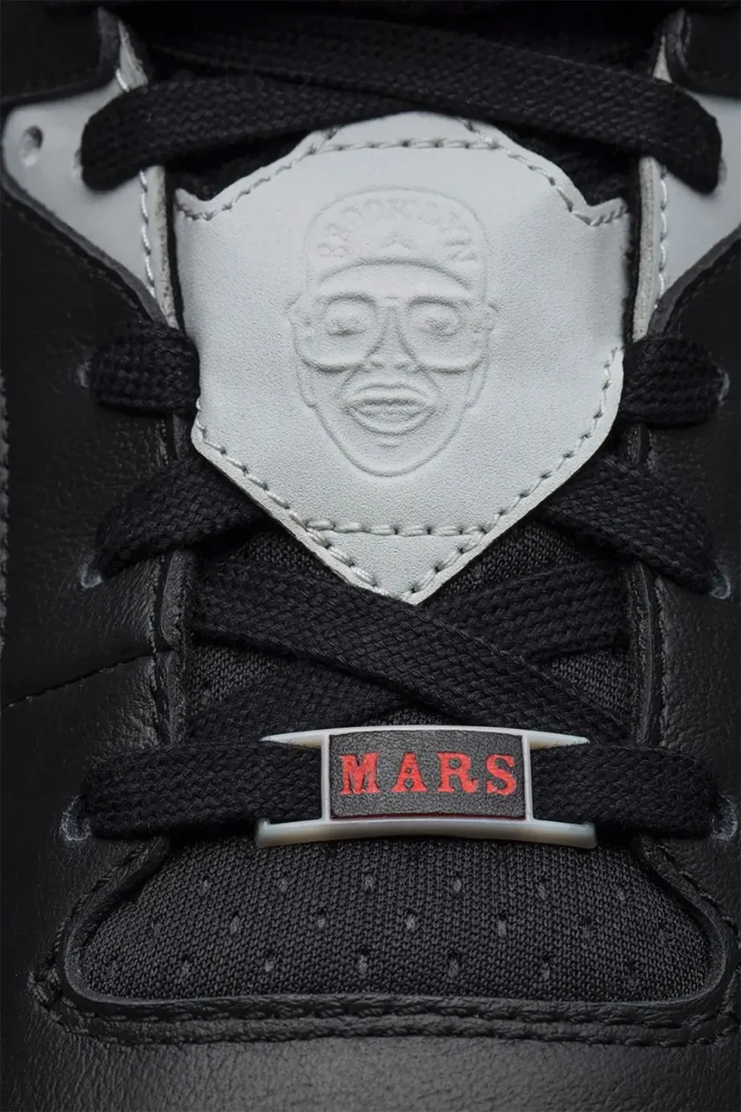 【2026年 発売予定】NIKE JORDAN SON OF LOW “Black Cement” (ナイキ ジョーダン サン オブ ロー “ブラックセメント”) [580603-002]