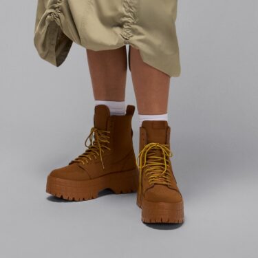 【2025年 発売予定】NIKE W AIR JORDAN 1 HIGH BROOKLYN “Light British Tan” (ナイキ ウィメンズ ナイキ エア ジョーダン 1 ハイ ブルックリン “ライトブリティッシュタン”) [IO8742-281]