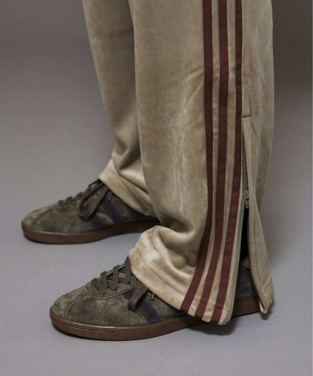 【2025年 10/9 発売】JOURNAL STANDARD × adidas Originals “TOBACCO & Track Top & Pants “Grey” (ジャーナルスタンダード アディダス オリジナルス タバコ トラックトップ & パンツ “グレー”) [HQ9177/KD9377/KD9388]