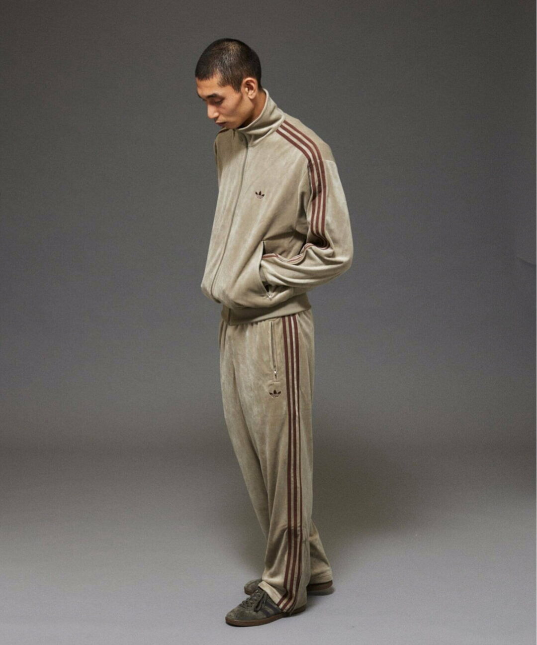 【2025年 10/9 発売】JOURNAL STANDARD × adidas Originals “TOBACCO & Track Top & Pants “Grey” (ジャーナルスタンダード アディダス オリジナルス タバコ トラックトップ & パンツ “グレー”) [HQ9177/KD9377/KD9388]