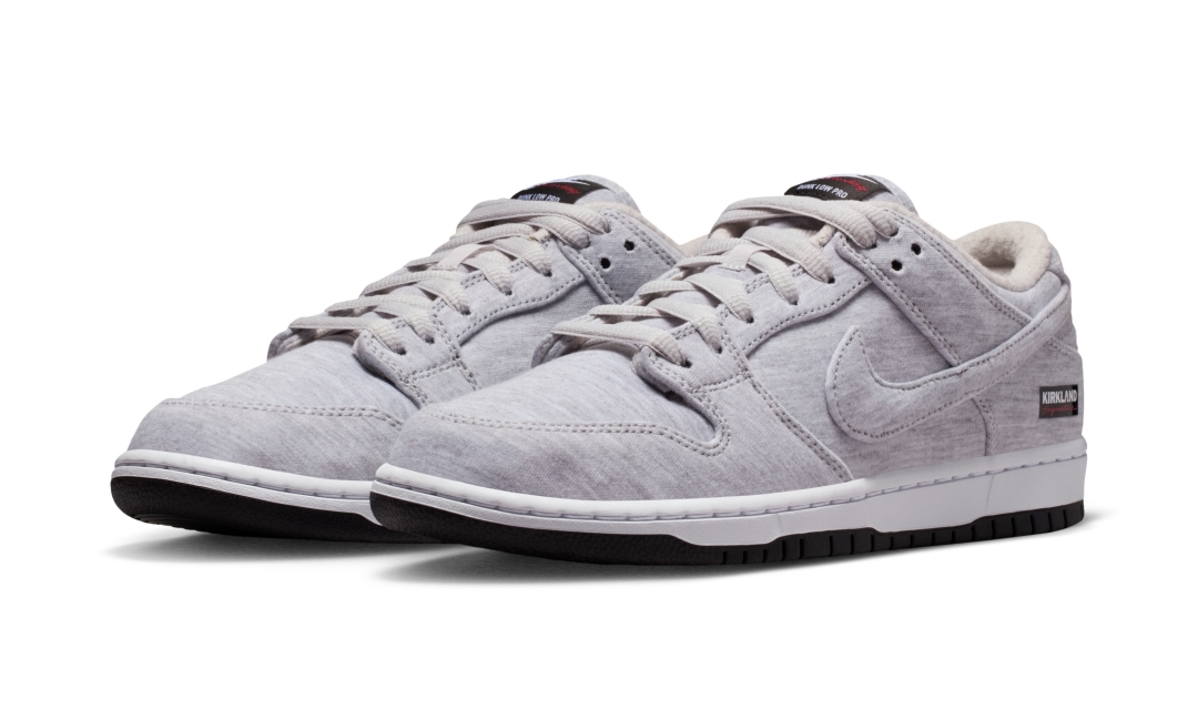 【2025年末 発売予定】Kirkland Signature × NIKE SB DUNK LOW PRO QS “Grey Fog” (カークランド シグネチャー ナイキ ダンク ロー プロ) [IF0673-001]