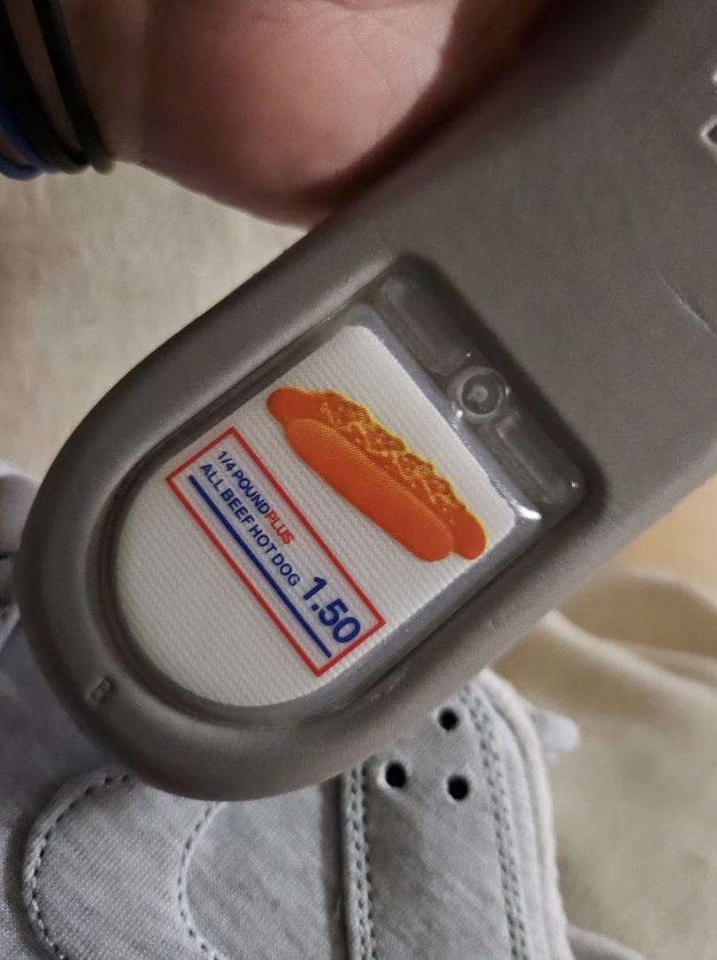 【2025年末 発売予定】Kirkland Signature × NIKE SB DUNK LOW PRO QS “Grey Fog” (カークランド シグネチャー ナイキ ダンク ロー プロ) [IF0673-001]