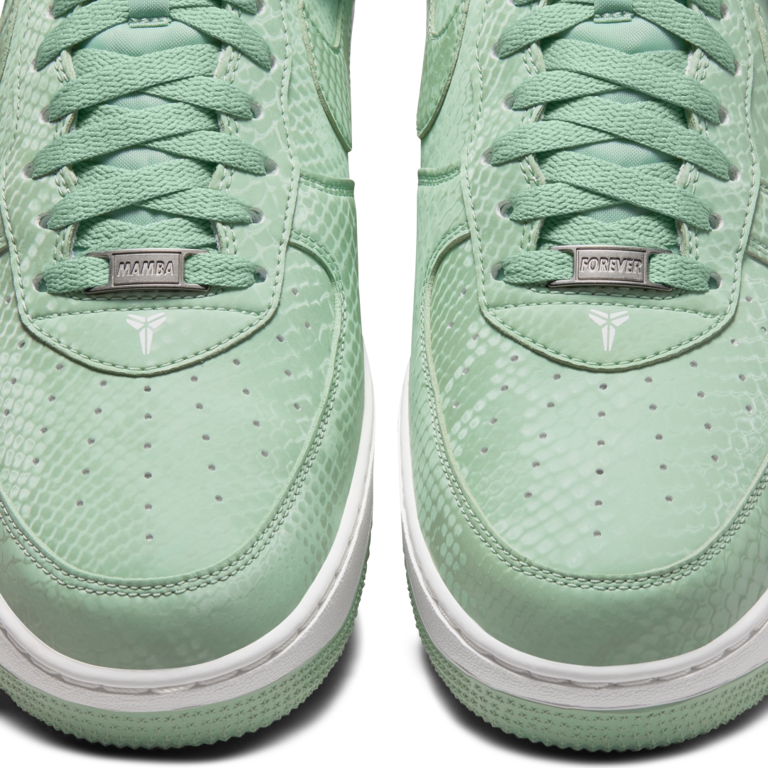 【2026年 4/23 発売】Kobe Bryant × NIKE AIR FORCE 1 LOW QS “Steam/Summit White” (コービー・ブライアント ナイキ エア フォース 1 ロー “スチーム/サミットホワイト”) [IB0018-005]