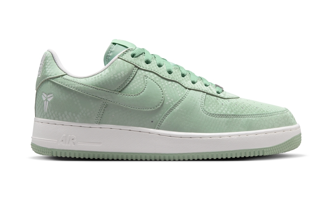 【2026年 4/23 発売】Kobe Bryant × NIKE AIR FORCE 1 LOW QS “Steam/Summit White” (コービー・ブライアント ナイキ エア フォース 1 ロー “スチーム/サミットホワイト”) [IB0018-005]