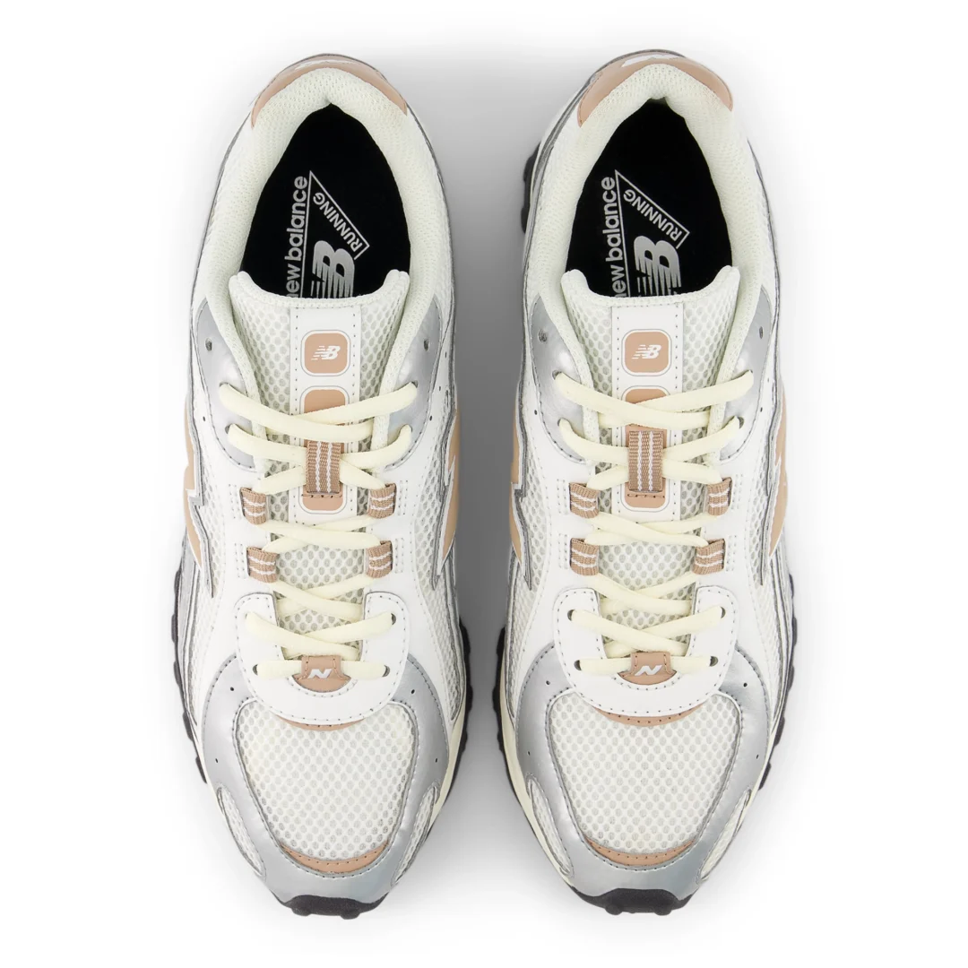 【2025年 発売予定】New Balance U204L SWA “Silver Metallic/Flat Taupe” (ニューバランス) [U204LSWA]