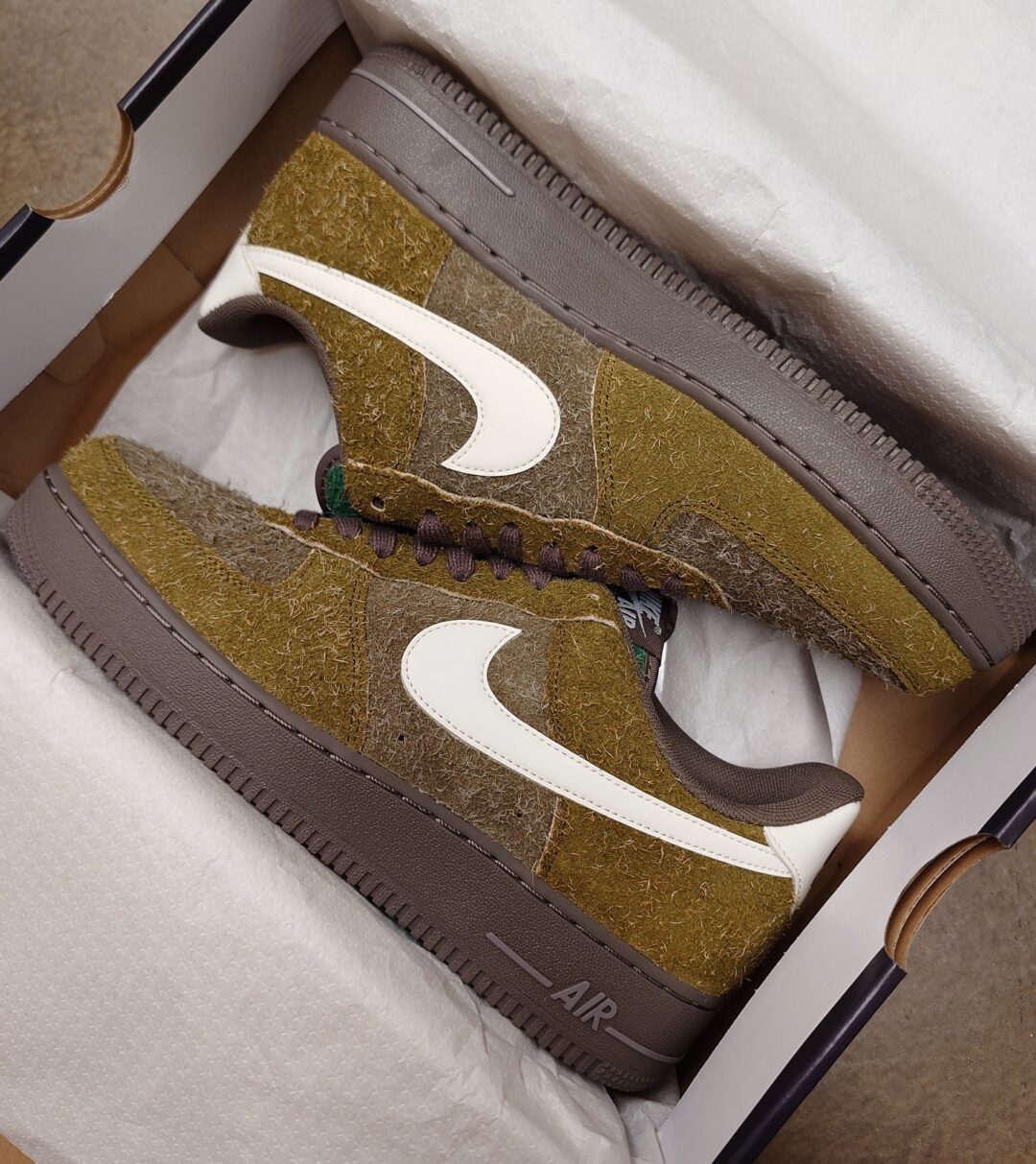【国内 NIKE & atmos 限定】NIKE AIR FORCE 1 07 LOW LX “紅葉/Autumn Leaves” (ナイキ エア フォース 1 ロー)