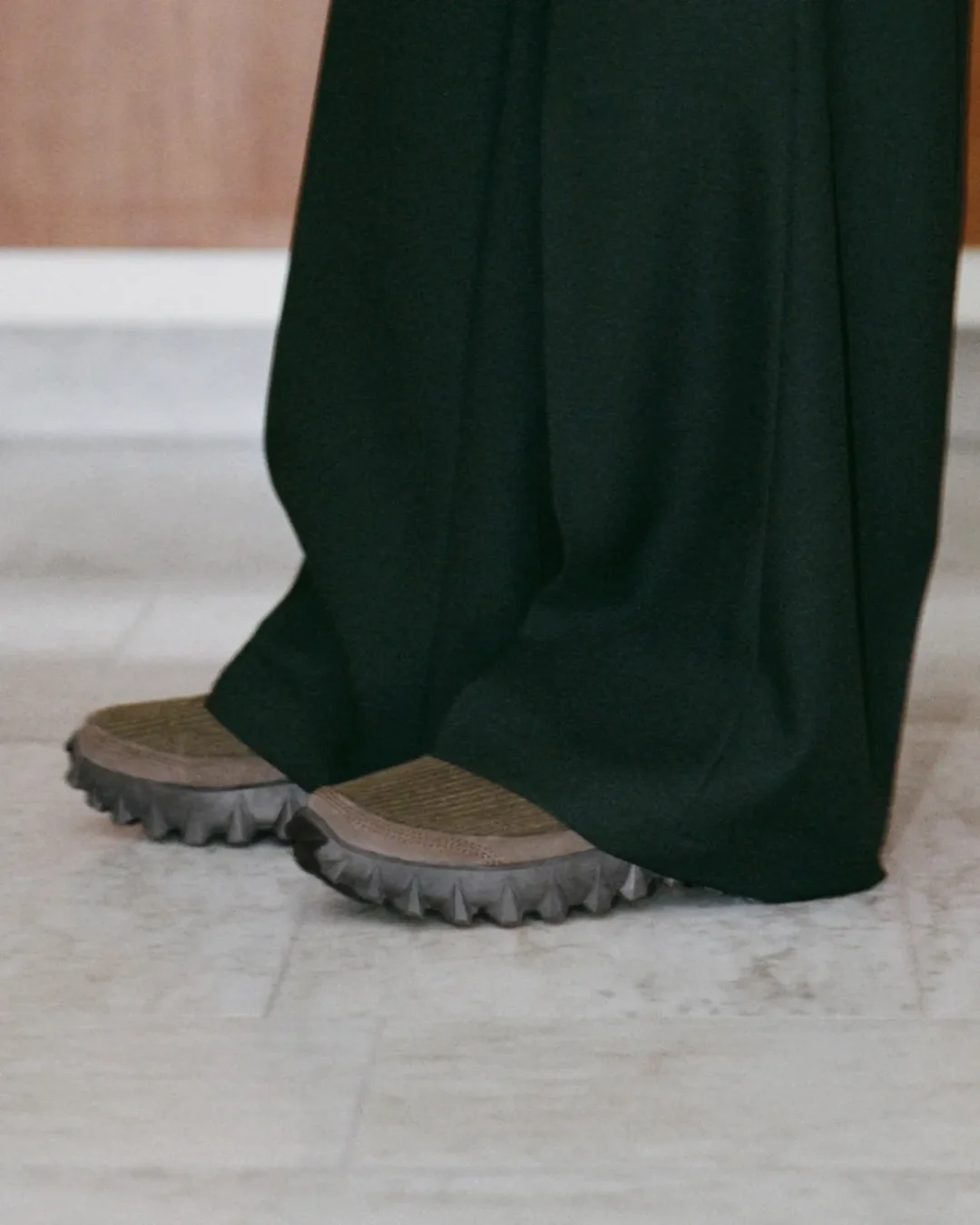 【2025年 10/3 発売】Salomon SNOWCLOG CORDUROY (サロモン スノークロッグ コーデュロイ) [L47794600/L47870100/L47869900]