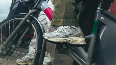 【2025年 9/12 発売】Presented by END New Balance U2010 SNB “Moonbeam” (ニューバランス) [U2010SNB]