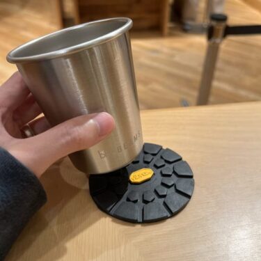 「Vibram / ビブラム」社がユニークな”ドアマット & コースター”を発売