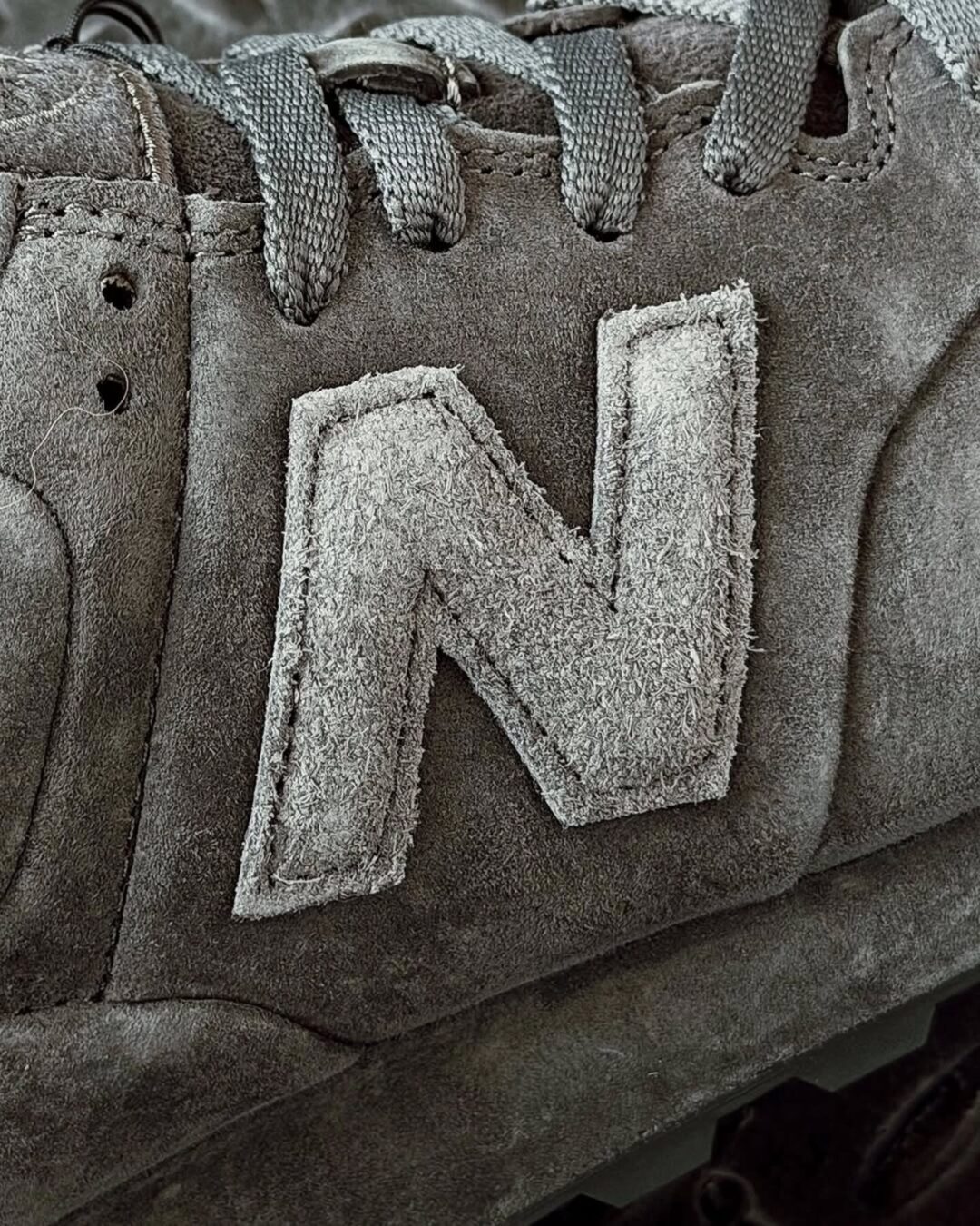 【2025年 9/23 発売】Stone Island x New Balance 2025 FW 574 LEGACY Ghost (ストーンアイランド ニューバランス 2025年 秋冬)