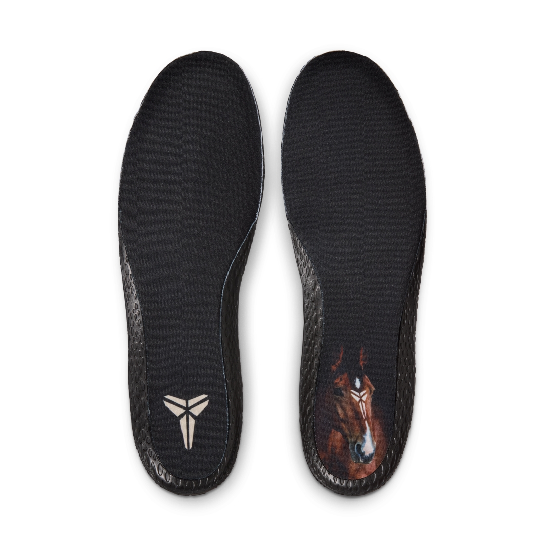 【2026年 4/24 発売予定】Kobe Bryant × NIKE AIR FORCE 1 LOW QS “Siempre Hermanos” (コービー・ブライアント ナイキ エア フォース 1 ロー “シエンプレ・エルマノス”) [IM0582-700]