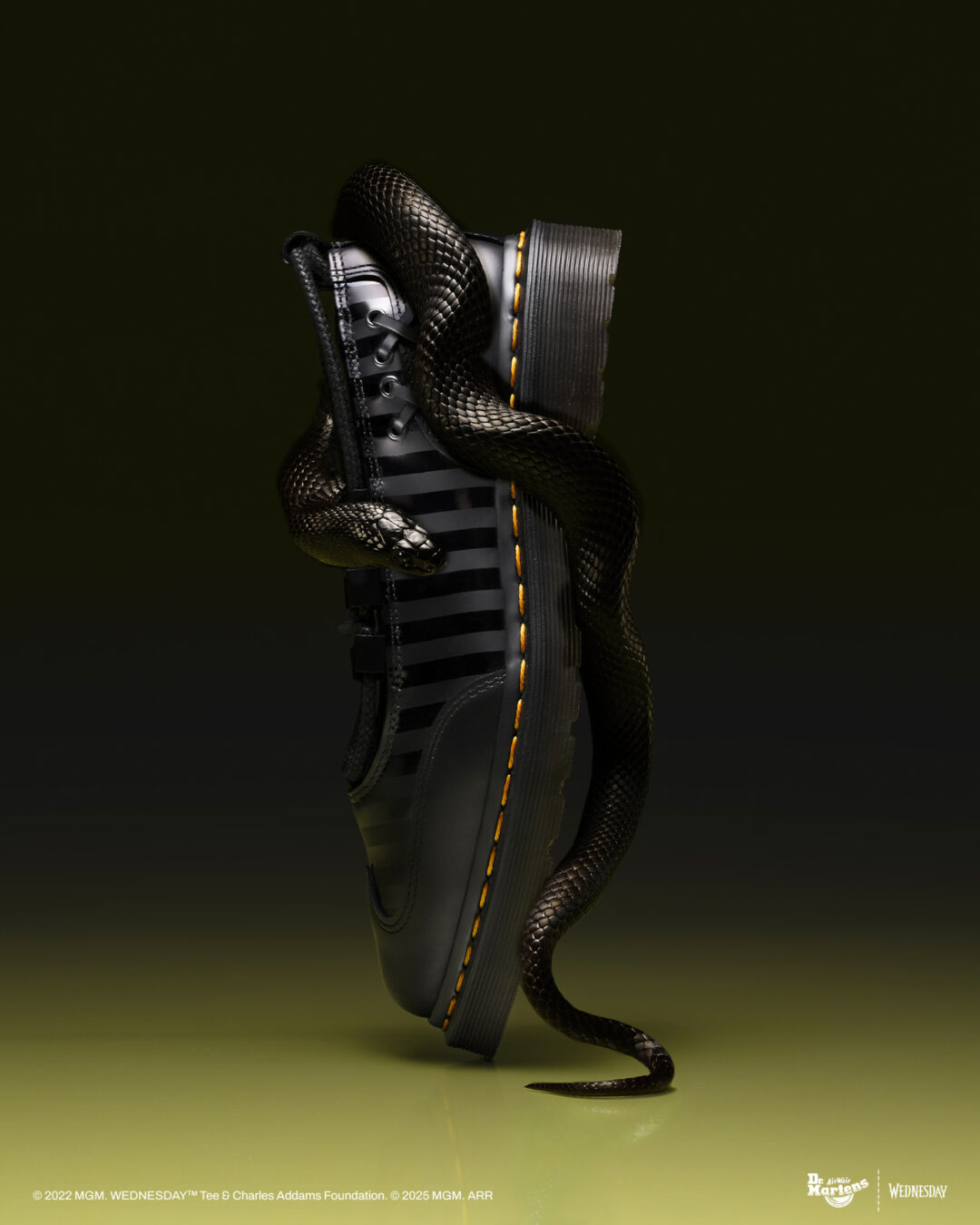 Dr. Martens × Netflixのドラマ「WEDNESDAY/ウェンズデー」コラボ第2弾が2025年 10/8 発売 (ドクターマーチン ネットフリックス)