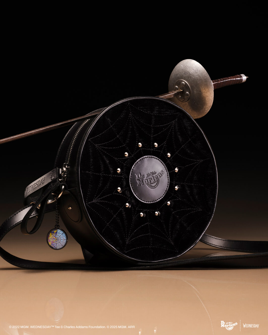 Dr. Martens × Netflixのドラマ「WEDNESDAY/ウェンズデー」コラボ第2弾が2025年 10/8 発売 (ドクターマーチン ネットフリックス)