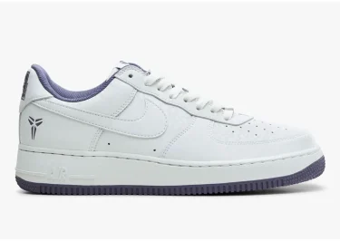 【2026年 5月 発売予定】Kobe Bryant × NIKE AIR FORCE 1 LOW QS “Summit White/Daybreak” (コービー・ブライアント ナイキ エア フォース 1 ロー “サミットホワイト/デイブレイク”) [IB0018-102]