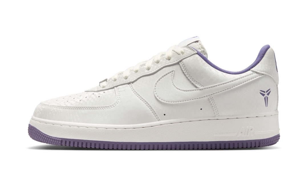 【2026年 5/15 発売予定】Kobe Bryant × NIKE AIR FORCE 1 LOW QS “Summit White/Daybreak” (コービー・ブライアント ナイキ エア フォース 1 ロー “サミットホワイト/デイブレイク”) [IB0018-102]