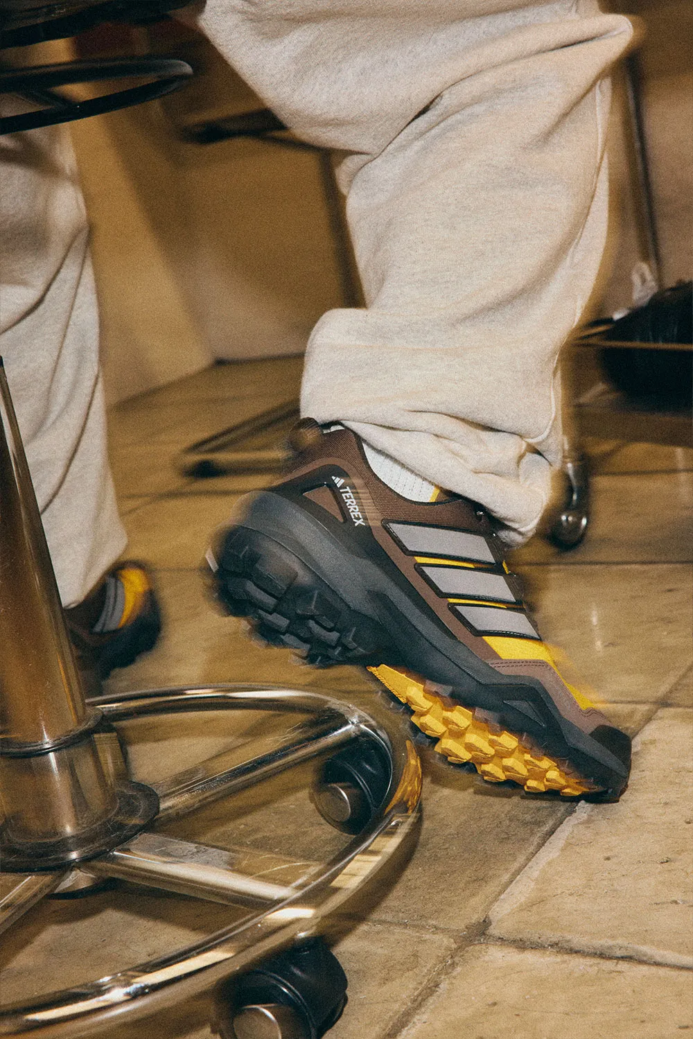 【2025年 10/4 発売】BILLY’S × adidas Originals TERREX SKYCHASER GORE-TEX “Crew Yellow/Core Black” (ビリーズ アディダス オリジナルス テレックス スカイチェイサー ゴアテックス “イエロー/ブラック”) [HQ2690]