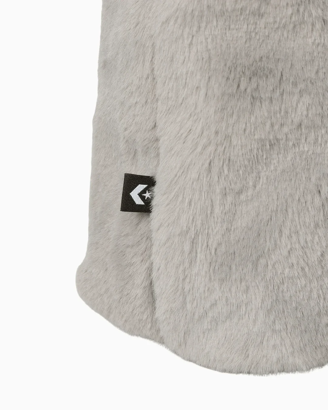 コンバースからシェブロン&スターのロゴをファーで大きくデザインしたトートバッグ「CS FUR TOTE」が2025年 9/26 発売 (CONVERSE CHEVRON&STAR) [42700020/42700021/42700022]