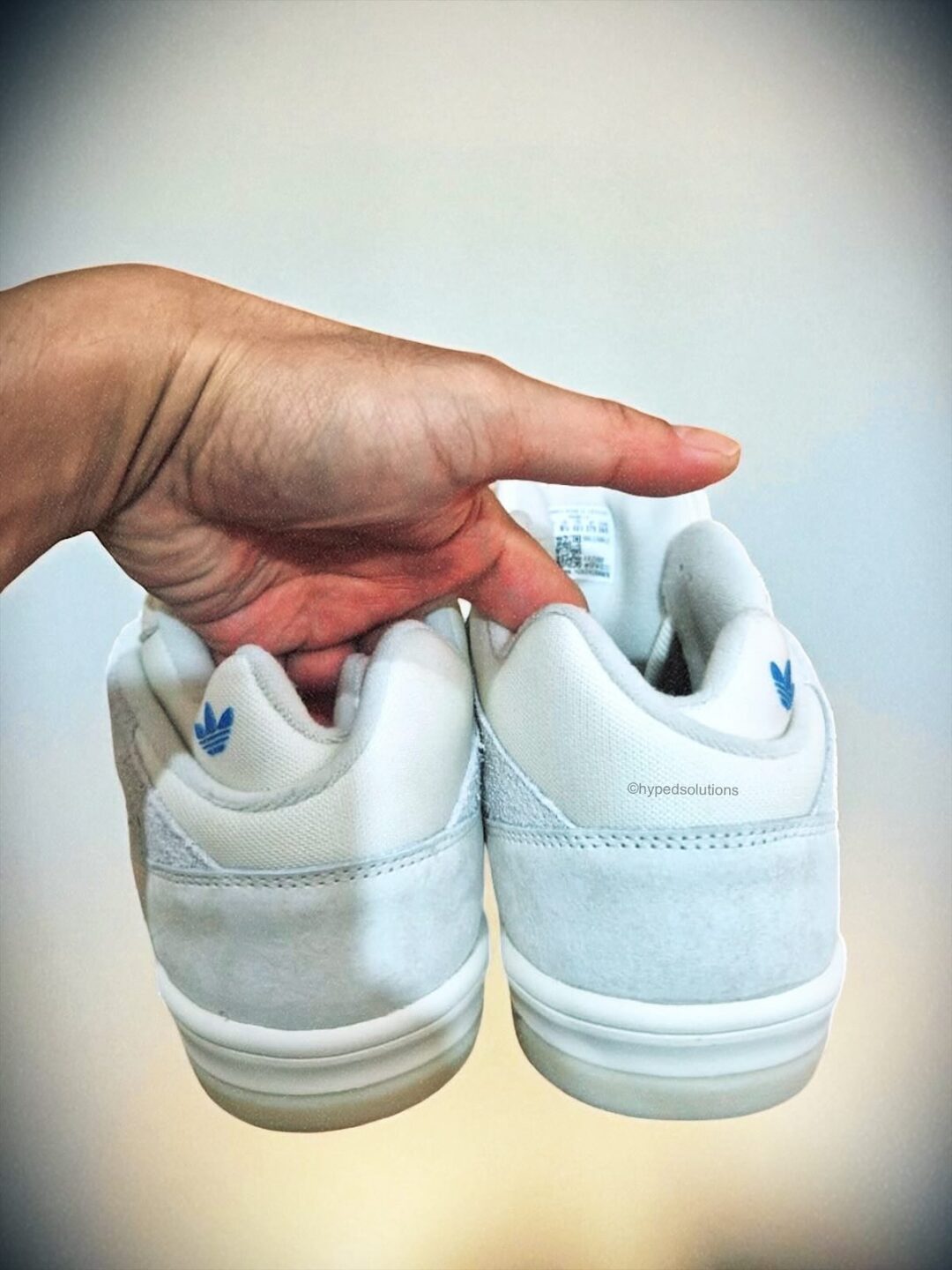 【2026年 2月 発売予定】BAD BUNNY × adidas Originals BadBo 1.0 “Resilience” (バッドバニー アディダス オリジナルス) [KJ1468]